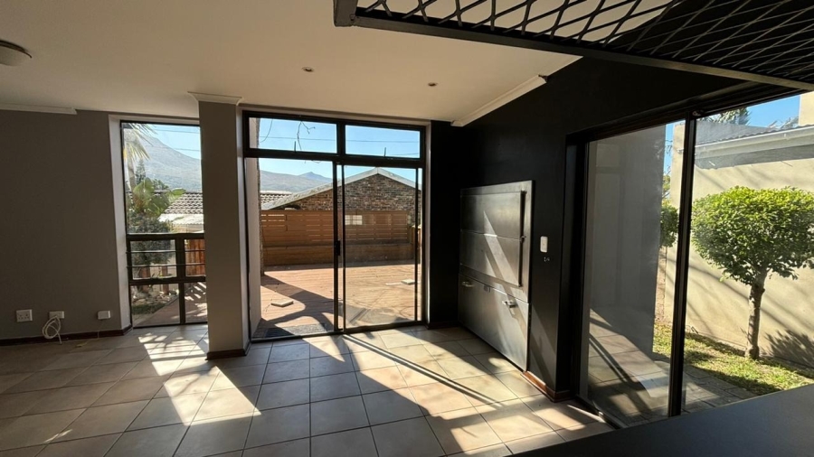 3 Bedroom Property for Sale in Bodorp Western Cape